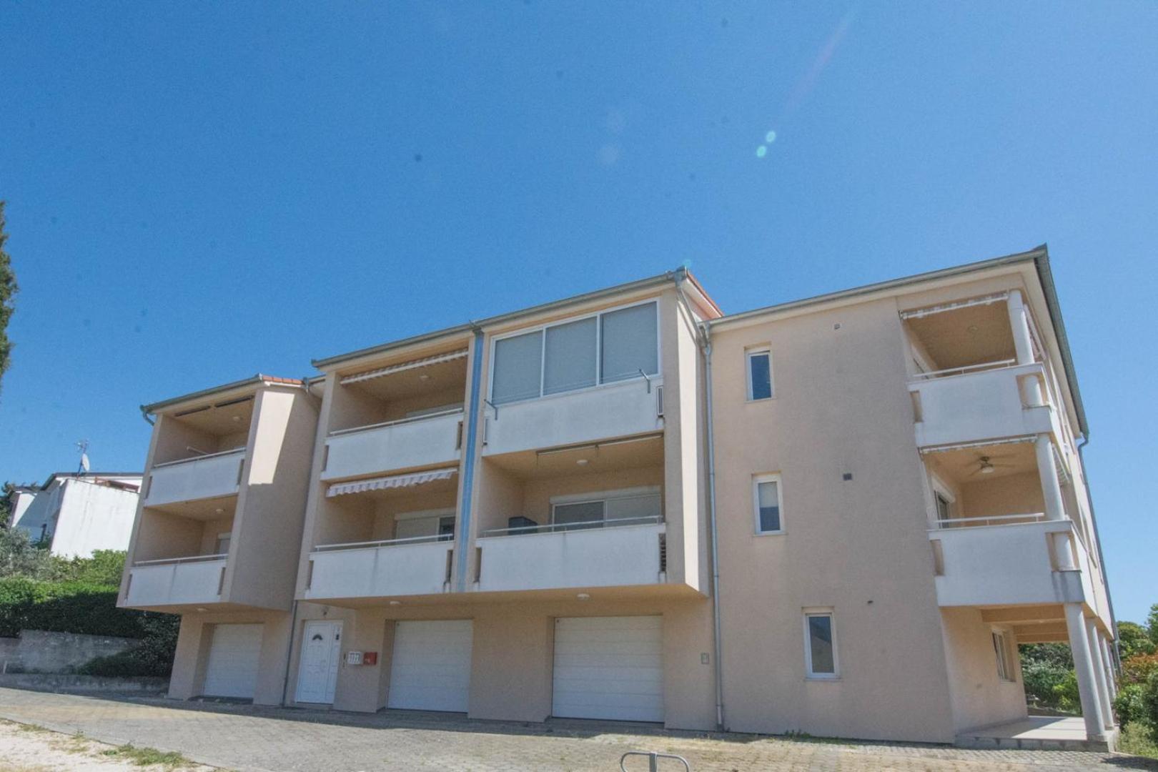 Spacious Apartment On A Great Location -Apartment Kuhta Biograd Na Moru Esterno foto