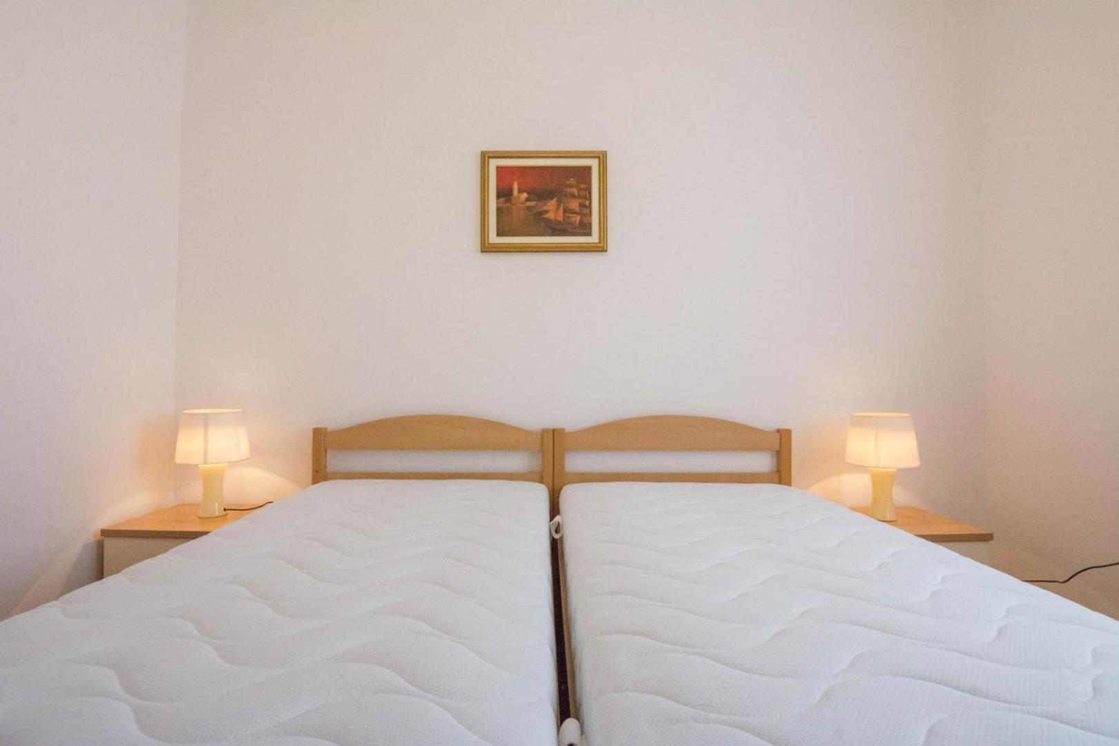 Spacious Apartment On A Great Location -Apartment Kuhta Biograd Na Moru Esterno foto