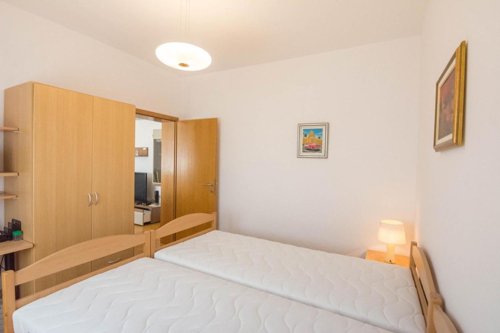 Spacious Apartment On A Great Location -Apartment Kuhta Biograd Na Moru Esterno foto