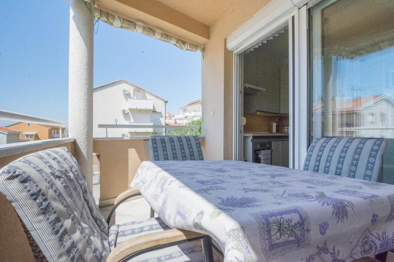 Spacious Apartment On A Great Location -Apartment Kuhta Biograd Na Moru Esterno foto